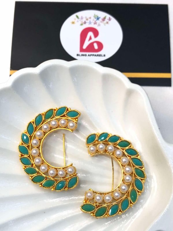 Cresent earrings mint