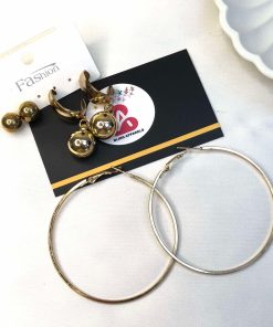 Golden earrings set