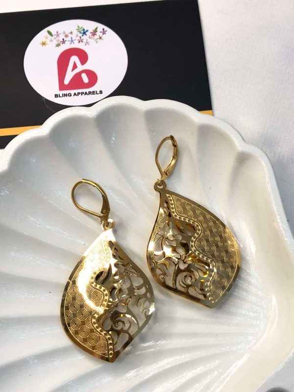 Golden leaf earrings