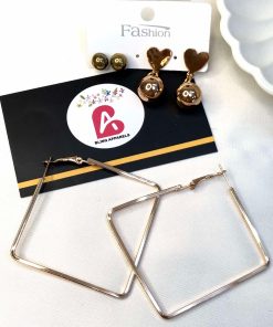 Golden square earrings set