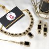 Zircone set golden and black