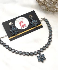 Antique set blue