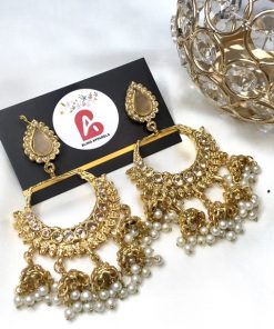 Trendy earrings champagne
