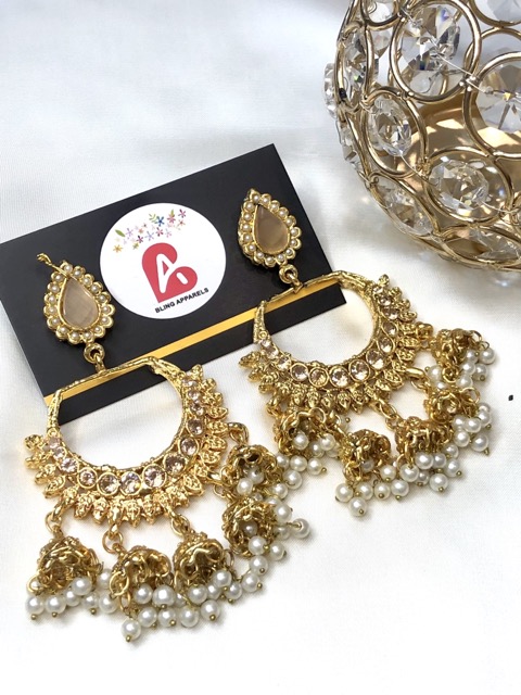 Trendy earrings champagne