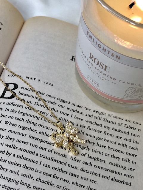 Stainless steel rotating necklace