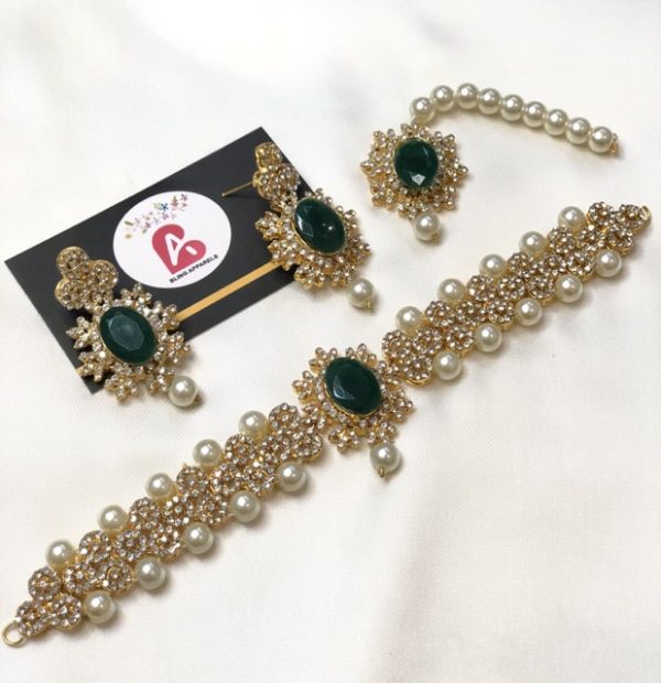 Embellished set green