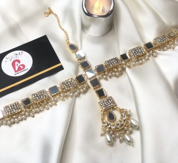 Golden kundan mathapatti