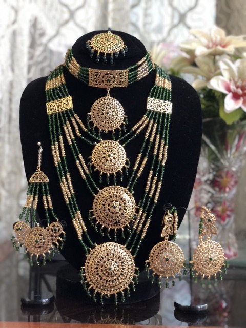 Green bridal set with 3 layered mala
