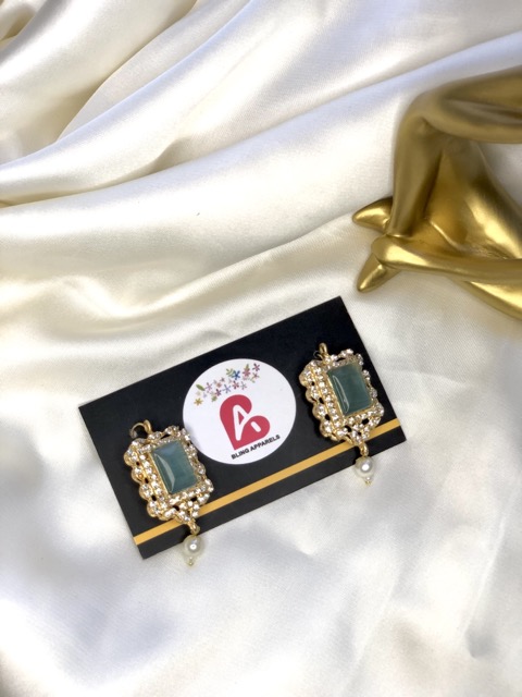 Embellished earrings blue