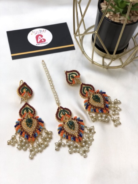 Nauratan earrings and bindya
