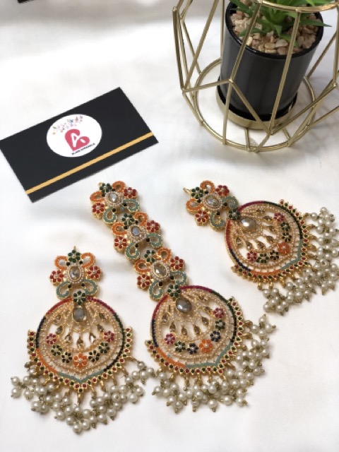 Nauratan earrings and bindya set champagne