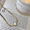 Clover pendant white