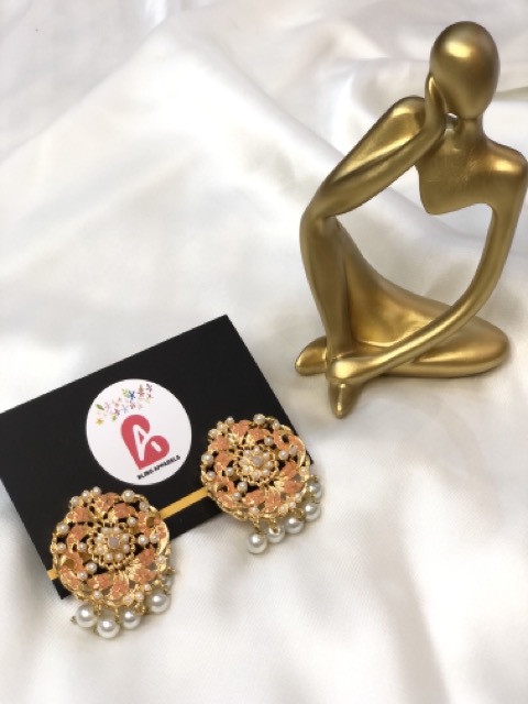 Nauratan studs (Peach)