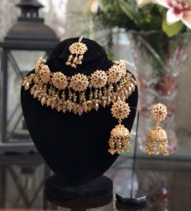 Nauratan Chocker Set (Champagne)