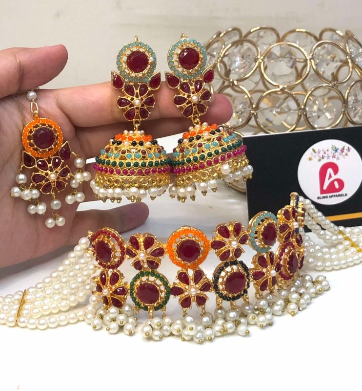 Mehroon nauratan earrings and choker