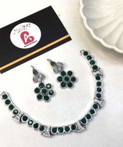 Minimal necklace with green embellished beads