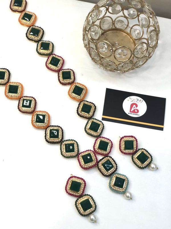 Royal stone mala with earrings green