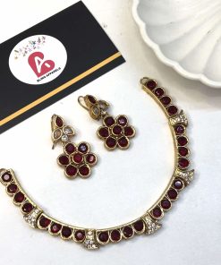 Minimal necklace with maroon embellished beads