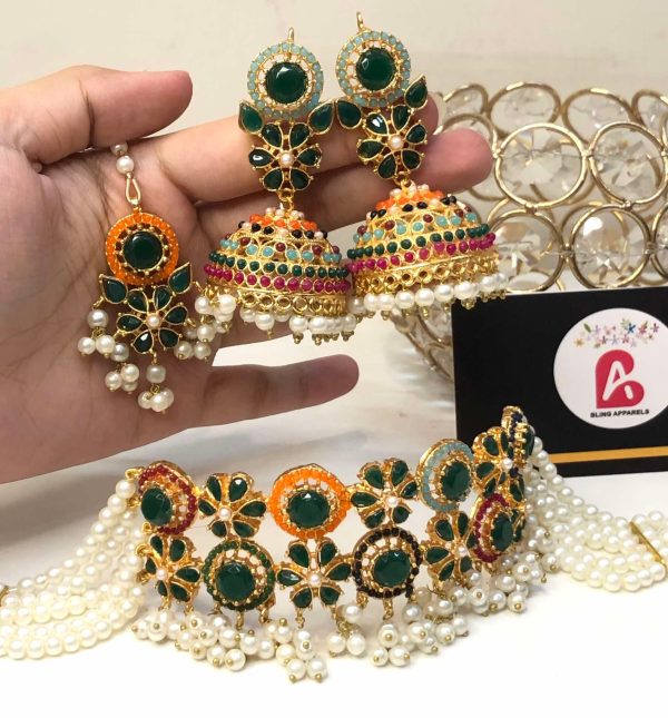 Green nauratan earrings and choker