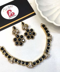 Minimal necklace with black embellished beads