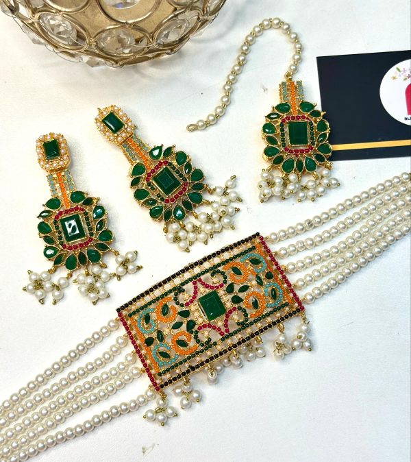 Nauratan choker set green