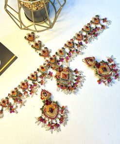 Nauratan mathapatti with earrings mehroon