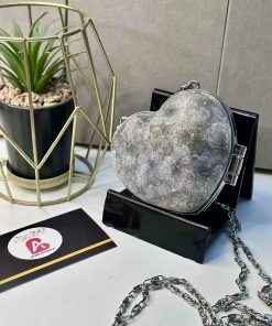 Mini heart clutch