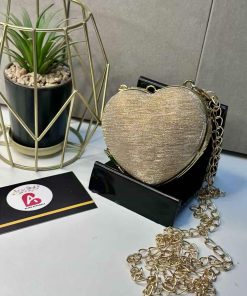 Mini heart clutch
