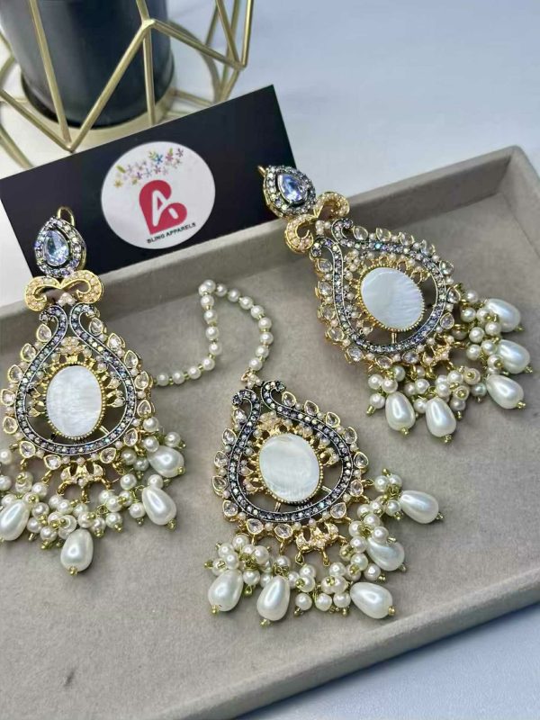 earrings and bindya pearl